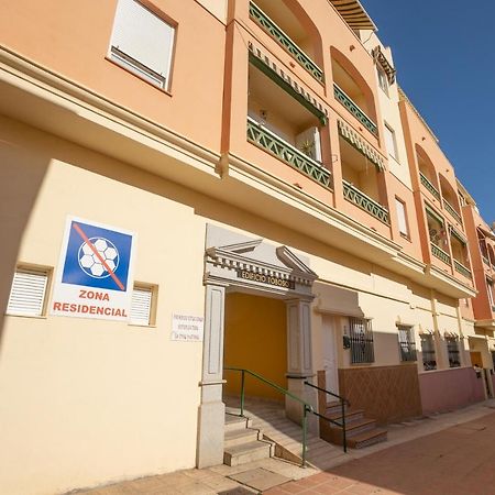 Edf Toboso II 3C Menyber Daire Nerja Dış mekan fotoğraf